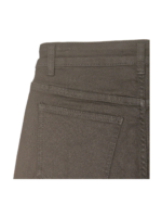 pantalón vaquero negro detalle bolsillo trasero